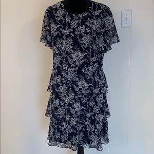 Jessica Howard tiered dress
